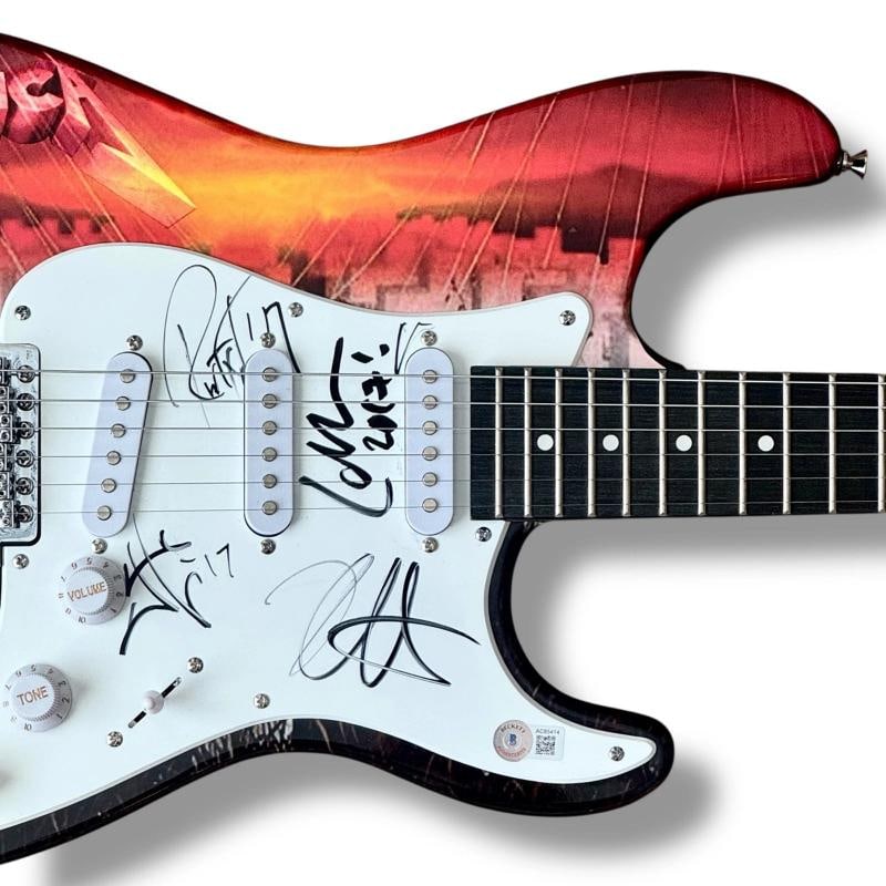 METALLICA: James Hetfield, Kirk Hammett, Robert Trujilo & Lars Ulrich Signed Guitar With Case (Be... - 2