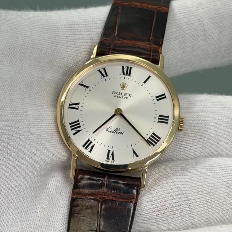 Rolex Cellini 4112 32mm Silver Roman Dial 18k Yellow Gold Box Paper - 3