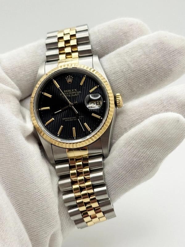 Rolex Datejust 16233 36mm Black Tapestry Dial 18k Yellow Gold Steel Box Paper - 4