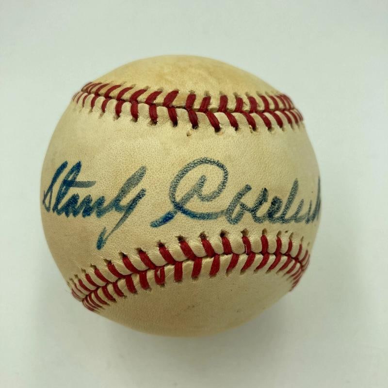 Stan Coveleski Single Signed Baseball Beckett COA: Sport: Baseball,Signed: Yes,Original/Reprint: Original,Autograph Authentication: Beckett Authentication Services (BAS),Product: Ball,Country of Origin: United States