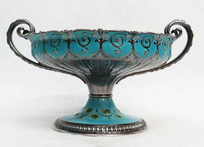 RARE~ TIFFANY & CO .925 STERLING SILVER PEDESTAL BOWL~(3.5" TALL): . 3 1/2 INCH IN DIAMETER X 3 1/2 INCH HIGHBrand: Tiffany & Co.,Composition: Sterling Silver,Country of Origin: United States