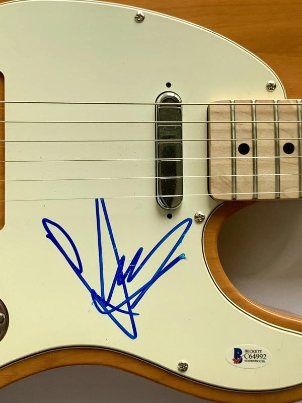 SOUNDGARDEN: Chris Cornell, Matt Cameron, Hiro Yamamoto, & Kim Thayil Signed Guitar (Beckett LOA) - 2
