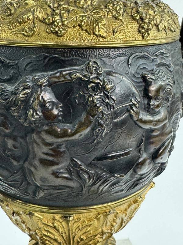 Impressive Pair c1860-1900 French Ormolu Gilt Bronze Ewer Table Lamps - 3