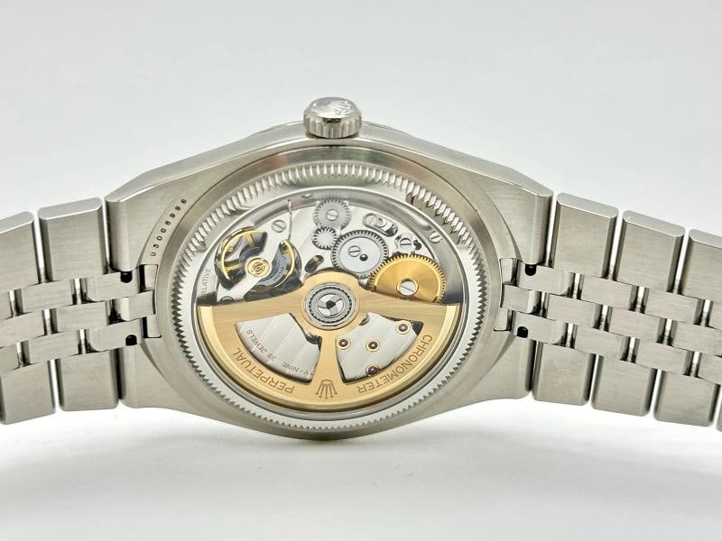 2026 NEW Rolex Land Dweller 40 127334 Honeycomb Dial 18K Gold Steel Box Paper - 8