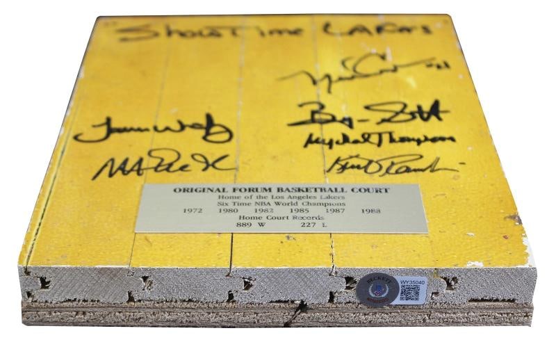 Showtime Lakers (5) Johnson, Worthy, Scott +3 Signed 8x10 Forum Floorboard BAS W - 4