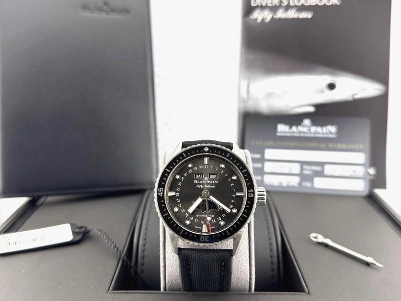 Blancpain Fifty Fathoms Bathyscaphe Calendar 5054-1110-B52A 43mm Box Paper - 12