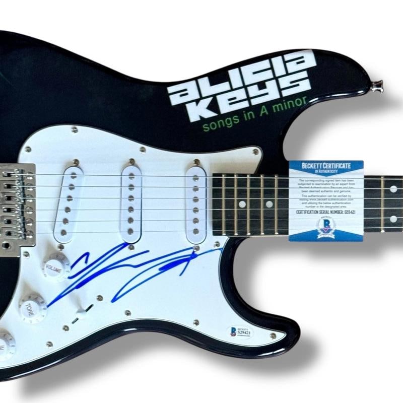 Alicia Keys Signed Guitar Custom Graphics Beckett COA Songs in A Minor - 2