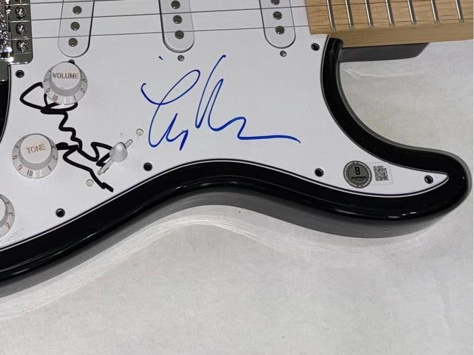 Fleetwood Mac Lindsey Buckingham Christine McVie Signed Electric Guitar BAS COA - 4