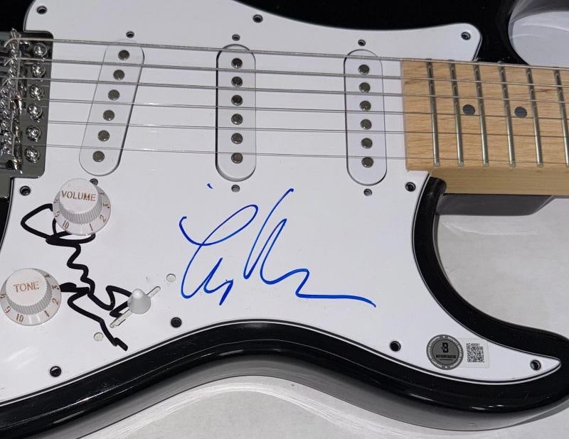 Fleetwood Mac Lindsey Buckingham Christine McVie Signed Electric Guitar BAS COA - 5