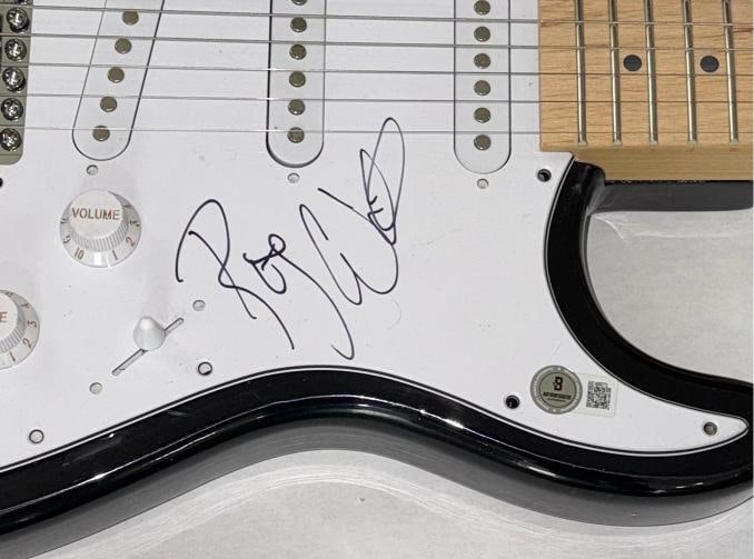 Roger Waters Pink Floyd Signed Autograph Electric Guitar Beckett COA - 4