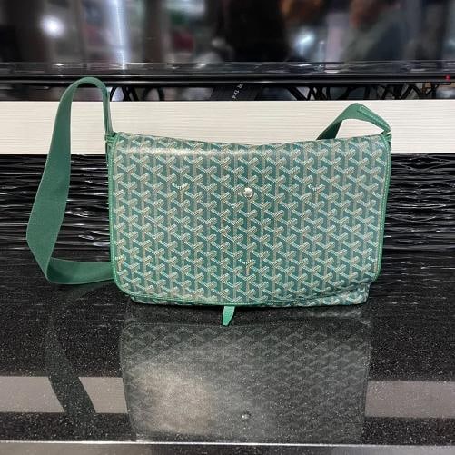 Goyard Capetien Messenger Bag Green: Condition: Pre-owned - Good,Brand: Goyard,Department: Men,Closure: Hook & Loop,Size: Large,Color: Green,Model: Goyard Capetien,Style: Messenger Bag,Theme: Designer,Material: Canvas, Leather,Handle/Str