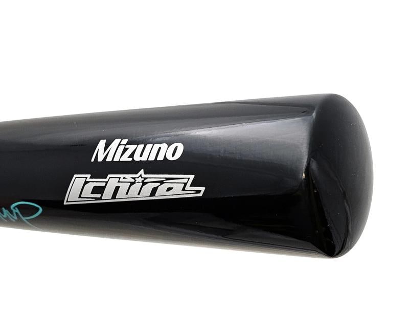 Ichiro Suzuki Signed Black Mizuno Player Model Bat Mariners "01 ROY/MVP" IS Holo - 7