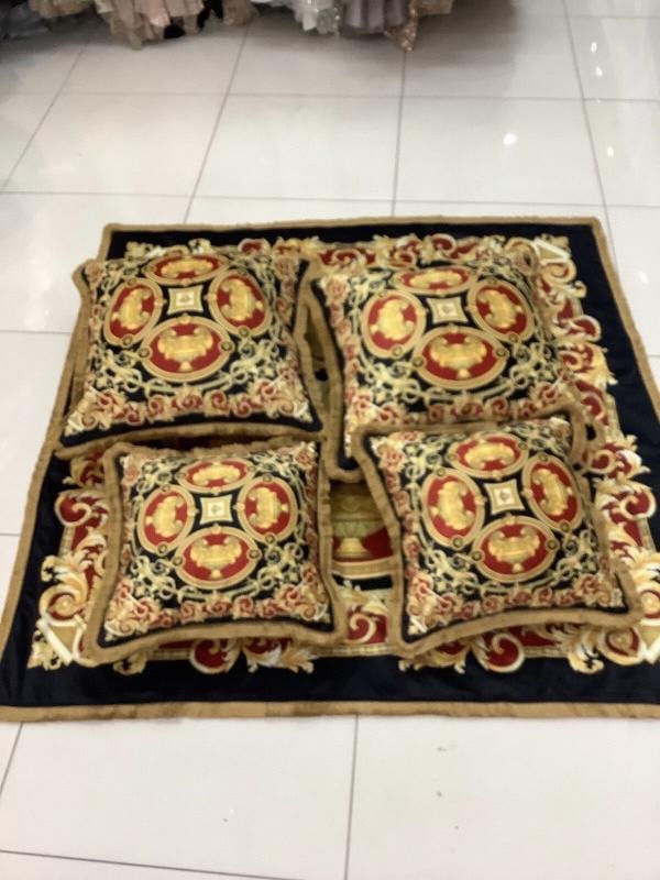 Set Of 4 Lion And Urn Versace Custom Made Pillows Sz18Ã¢â‚¬Â18& - 8