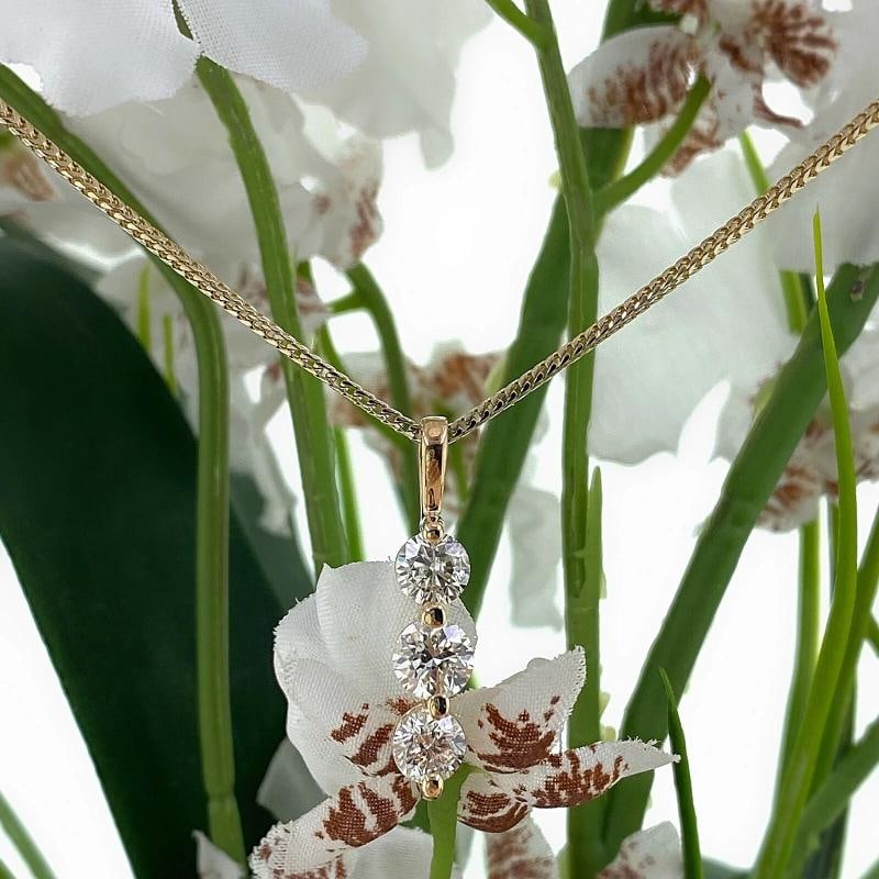 Round Diamond 3 Stone Past Present Future Necklace 1.40 tcw 14 kt Yellow Gold - 4
