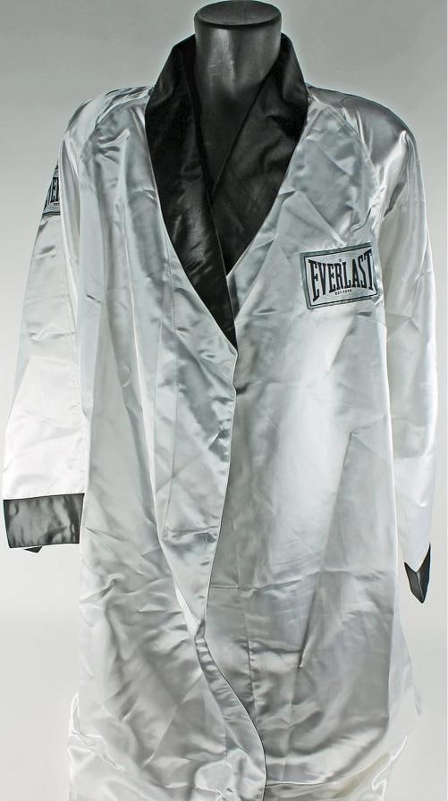 Muhammad Ali Authentic Signed Everlast Boxing Robe PSA/DNA ITP #4A53182 - 10