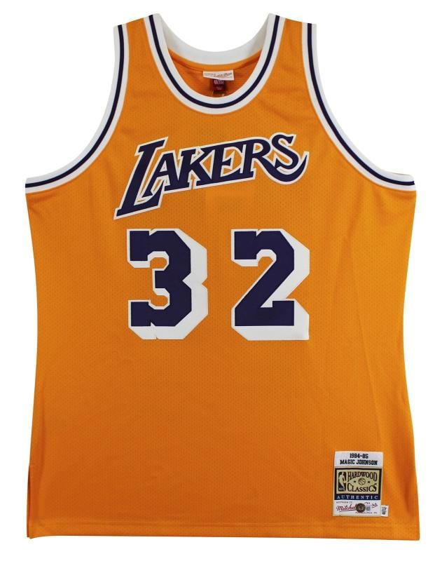 Showtime Lakers (6) Johnson, Worthy +4 Signed Yellow M&N Authentic Jersey BAS W - 4
