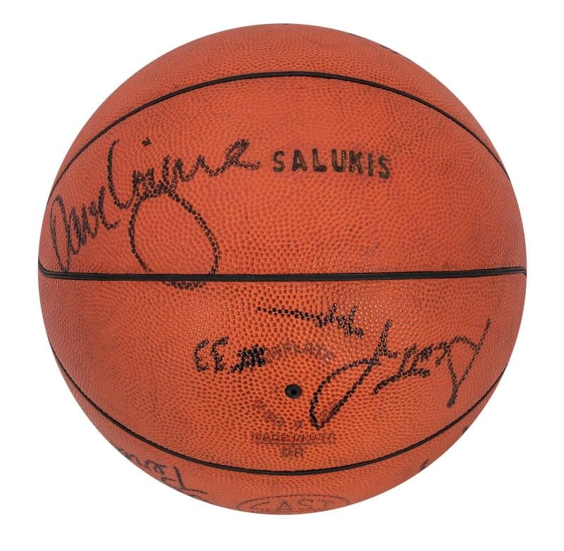 Michael Jordan 1988-89 Chicago Bulls Team Signed Auto Basketball Beckett COA - 4