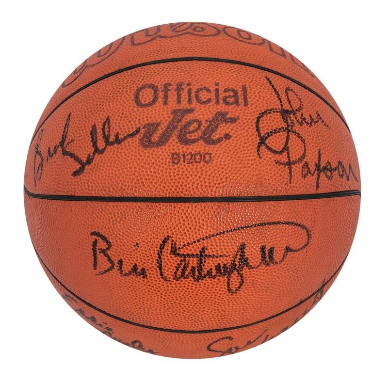 Michael Jordan 1988-89 Chicago Bulls Team Signed Auto Basketball Beckett COA - 6