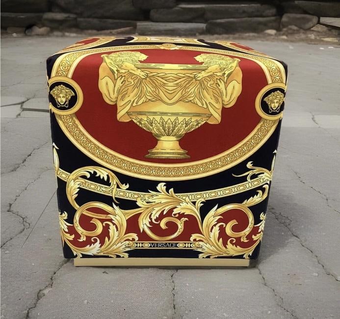 VERSACE CUSTOM MADE CUBE OTTOMAN LION AND URN PRINT UPOLSTERY FABRIC 19Ã¢â‚ - 3