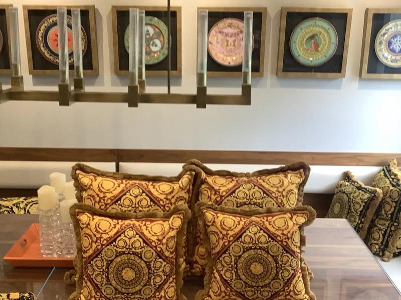 ATELIER VERSACE CUSTOM MADE SET OF 4 PILLOWS 2-SZ18Ã¢â‚¬Â18 - 7