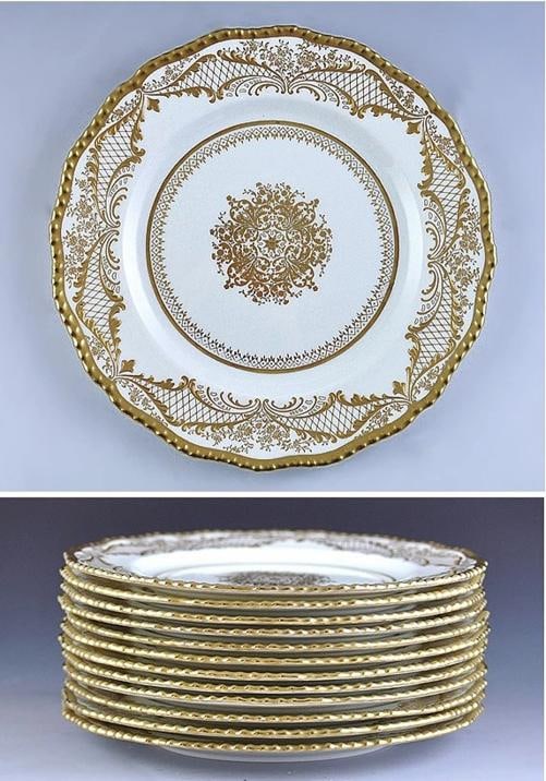 Best 12 Royal Doulton Gilt Porcelain RA2600 Dinner Plates - 2