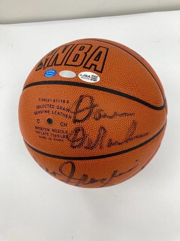 1969 - 1970 New York Knicks NBA Champs Team Signed Basketball JSA COA - 10