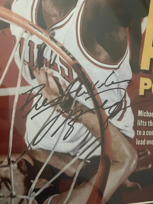 Michael Jordan signed Framed Photo JSA LOA Bulls Basketball Inscribed Auto - 7