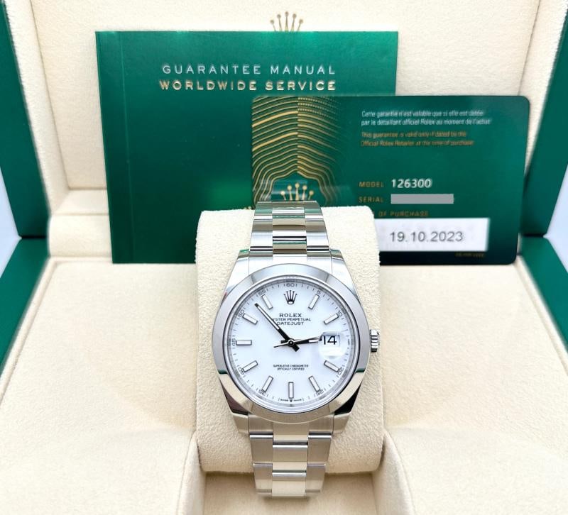 2023 Rolex Datejust 41 126300 White Dial Stainless Steel Box Paper: Style Number: 126300 Year: 2023 Model: Rolex Datejust 41 Case Material: Stainless Steel Band: Stainless Steel Bezel: Stainless Steel Dial: White Crystal: Sapphire Case Size: 41mm Includes: - Rolex