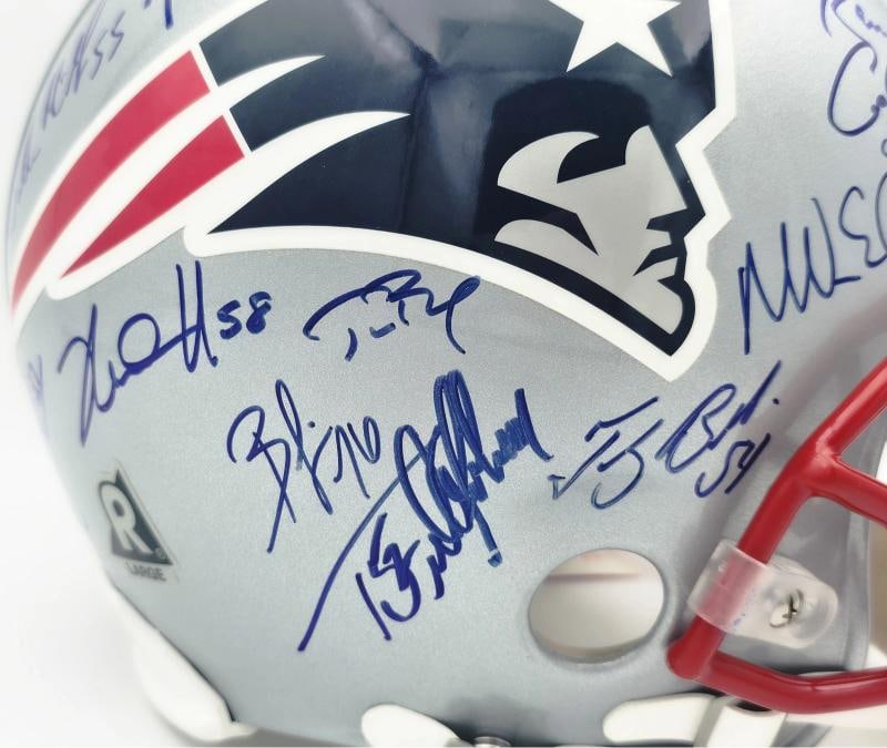 2005 Patriots Team Auto Silver Full Size Authentic Helmet 29 Sigs Tom Brady /350 - 2