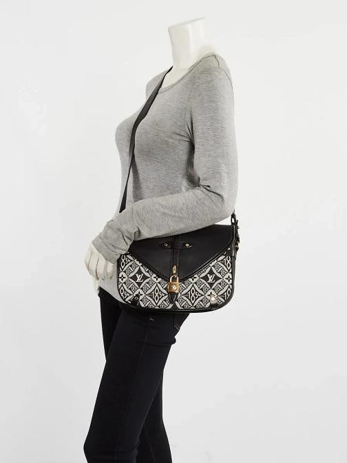 Louis Vuitton Black/White Canvas and Leather Since 1854 Neo Saumur 30 MM Cros... - 2