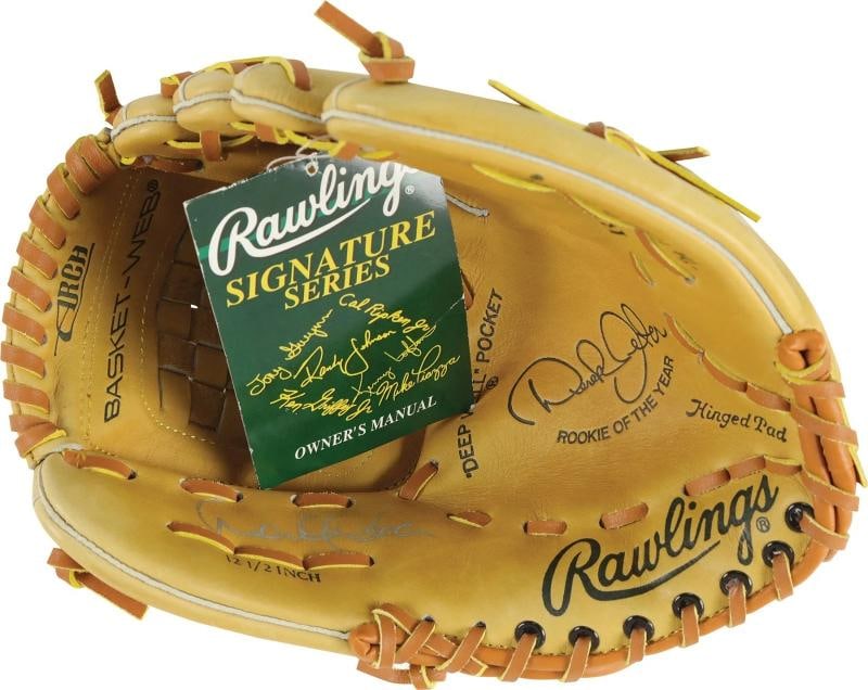 Derek Jeter Signed 1996 Rookie Of The Year Rawlings Baseball Glove JSA - 7