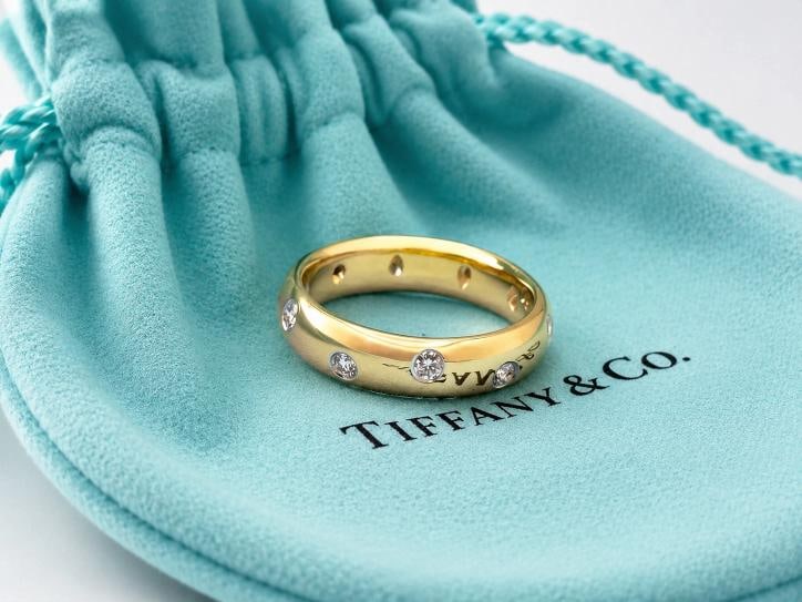 Tiffany & Co. ETOILE Diamond Band Ring 18k Yellow Gold 4.5MM Size 4.25: Condition: Pre-owned - Excellent,Number of Diamonds: 10,Main Stone Creation: Natural,Signed: Yes,Color: Gold,Sizable: No,Main Stone Color: White,Metal: Yellow Gold,Secondary Stone: Diamond,Main
