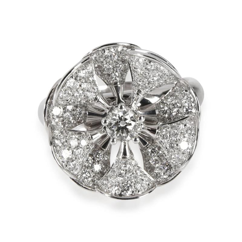 Bvlgari Divas' Dream En Tremblant Pave Diamond Ring in 18K White Gold 1.85 CTW: Condition: Pre-owned - Good,Shape: Round,With Original Box/Packaging: Yes,Side Stone Type: Diamond,Side Stone Weight (cts): 1.85,Metal Purity: 18kt,With Papers: No,Gross Weight (grams): 9.20,Departmen