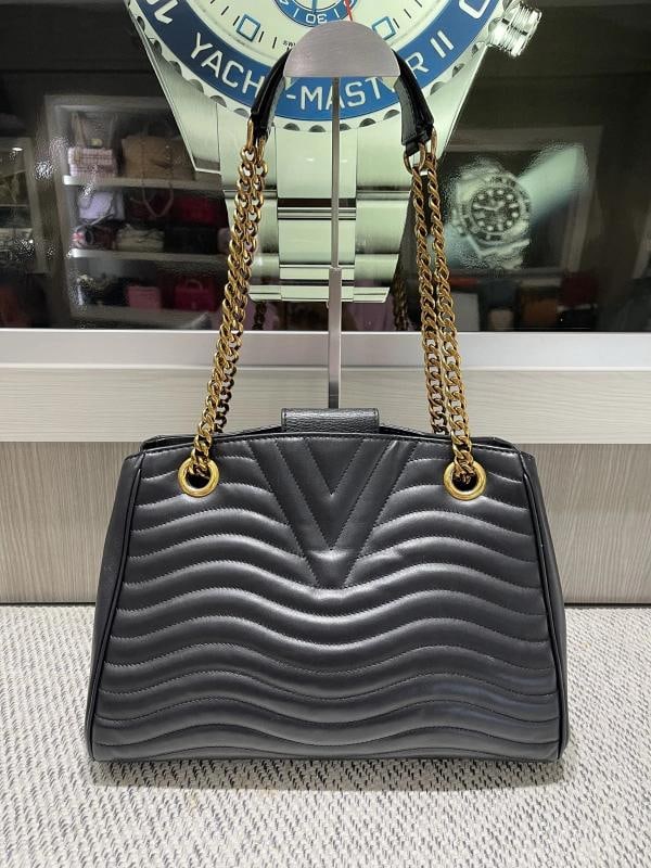 Louis Vuitton New Wave Chain Tote in Black Calfskin Leather - 4