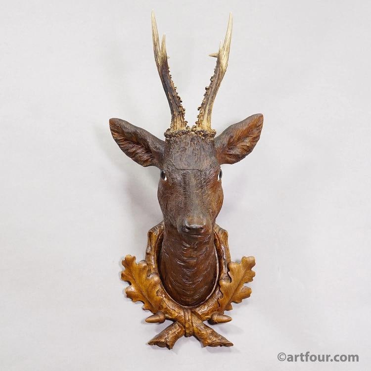 Large Naturalistic Black Forest Carved Deer Trophy, ca. 1920s - 5