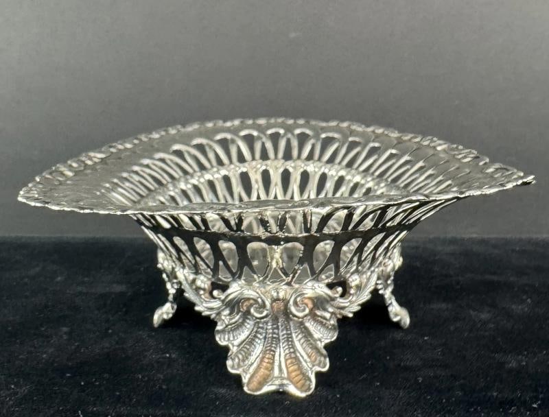 Excellent Whiting Sterling Silver Louis XV Pierced Openwork Oval Shell Foot Bowl - 3