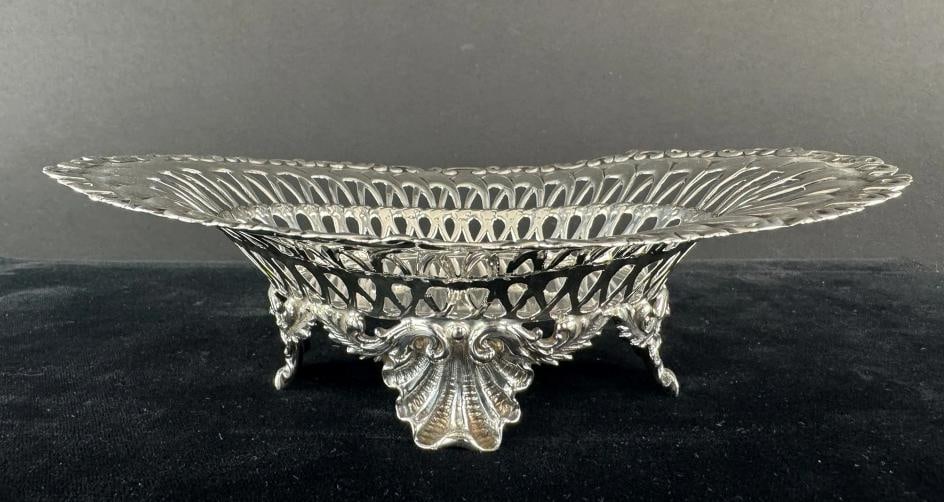 Excellent Whiting Sterling Silver Louis XV Pierced Openwork Oval Shell Foot Bowl - 4