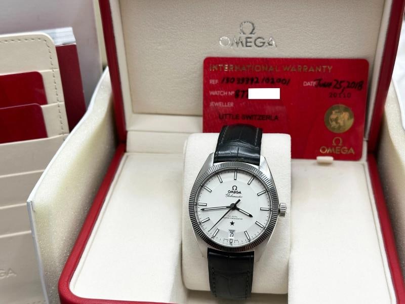 Omega Constellation Globemaster 130.33.39.21.02.001 Stainless Steel Box Paper: Condition: Pre-owned - Excellent,Country of Origin: Switzerland,Bezel Color: Silver,Year Manufactured: 2010-2019,Band/Strap: Two-Piece Strap,Case Color: Silver,Department: Men,Caseback: