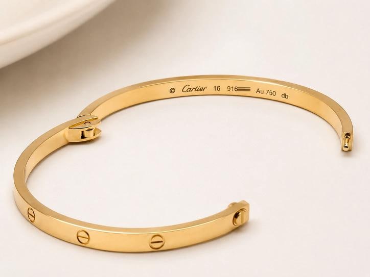 New Cartier LOVE Bracelet Small Model Size 16 18k Yellow Gold Box COA Receipt - 10