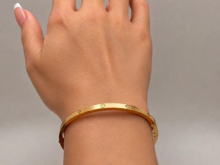 New Cartier LOVE Bracelet Small Model Size 16 18k Yellow Gold Box COA Receipt - 12