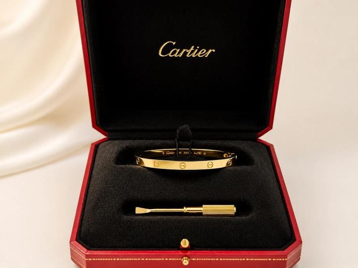 New Cartier LOVE Bracelet Small Model Size 16 18k Yellow Gold Box COA Receipt - 2