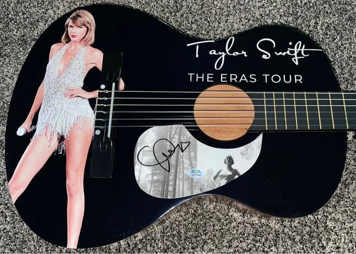 Taylor Swift Signed Custom Acoustic Guitar (JSA) - 3