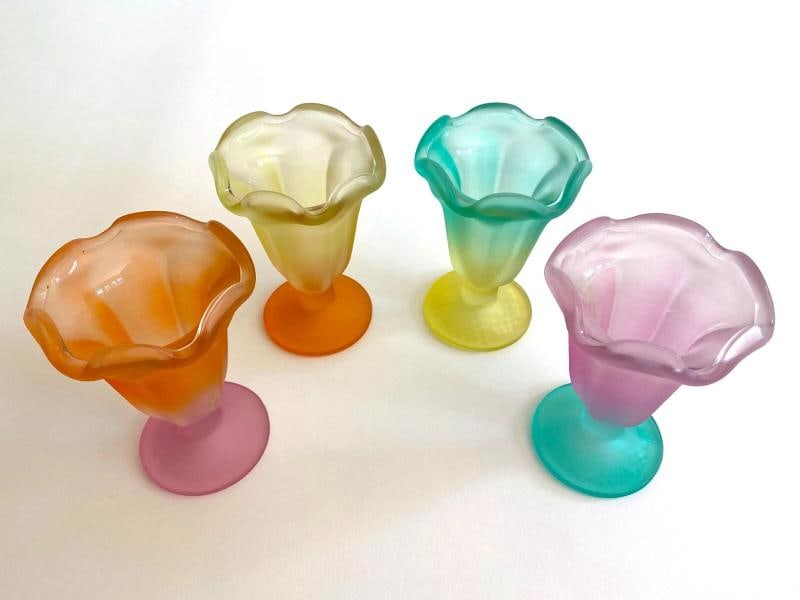 MID CENTURY MODERN FROSTED GLASS PASTEL PARFAIT TULIP DESSERT CUPS - SET OF 4 - 2
