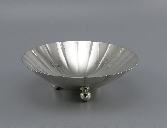 Antique c1920 Tiffany & Co Sterling Silver Ruffled Lobed Fruit Bowl or Dish - 2
