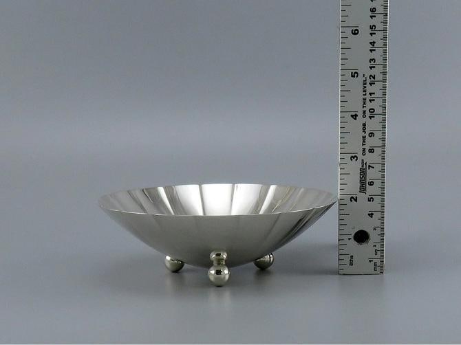 Antique c1920 Tiffany & Co Sterling Silver Ruffled Lobed Fruit Bowl or Dish - 6