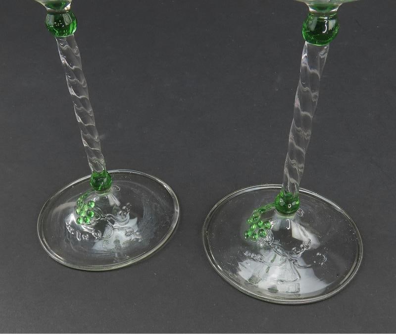 11 Fabulous 2oz Alsace-Style Wine Glasses Green Grape Clusters Textured Design - 8