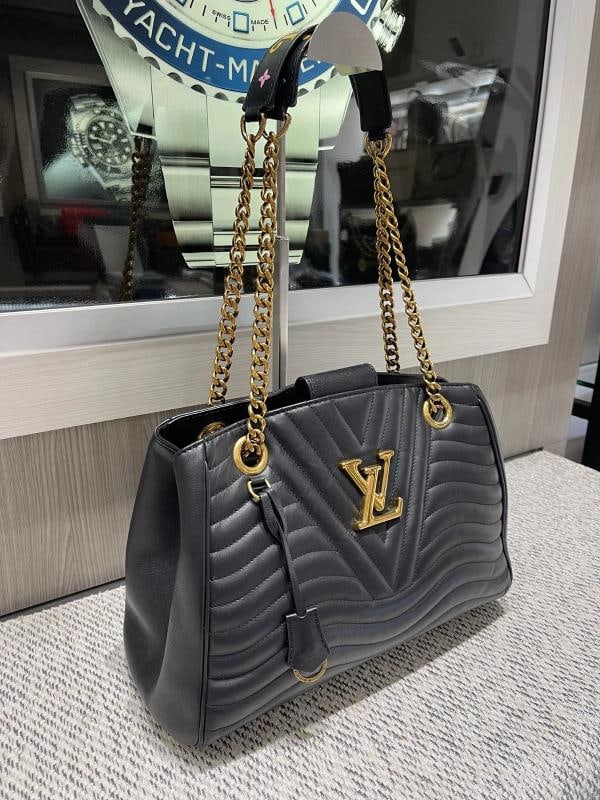 Louis Vuitton New Wave Chain Tote in Black Calfskin Leather - 2