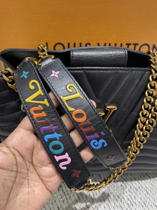 Louis Vuitton New Wave Chain Tote in Black Calfskin Leather - 6