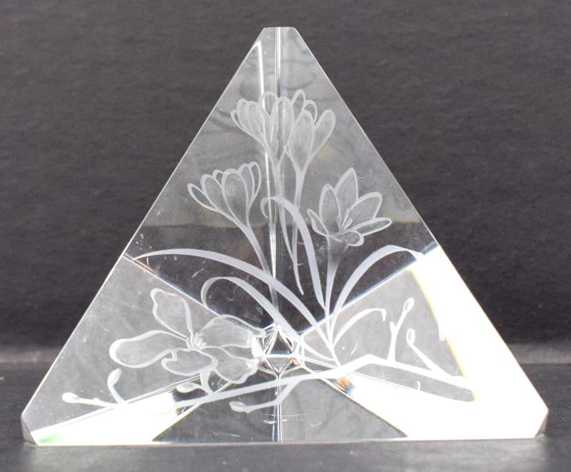 Steuben Crystal Paperweight, Tussie Mussie Paperweight, Signed (1 of 4)