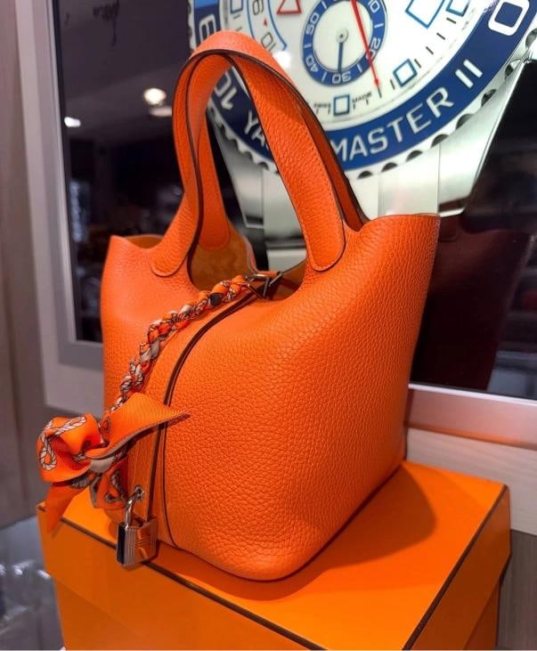HermÃƒÂ¨s Picotin Lock 18 Handbag Orange Clemence Leather - 3